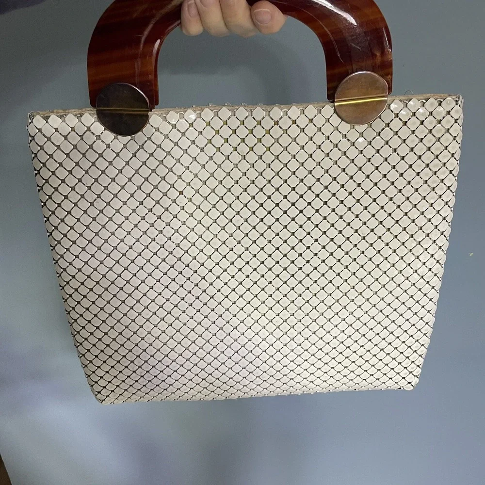Vintage Purse Cream Mesh Tote Lucite Wood‎ Grain Handles Whiting And Davis Glam